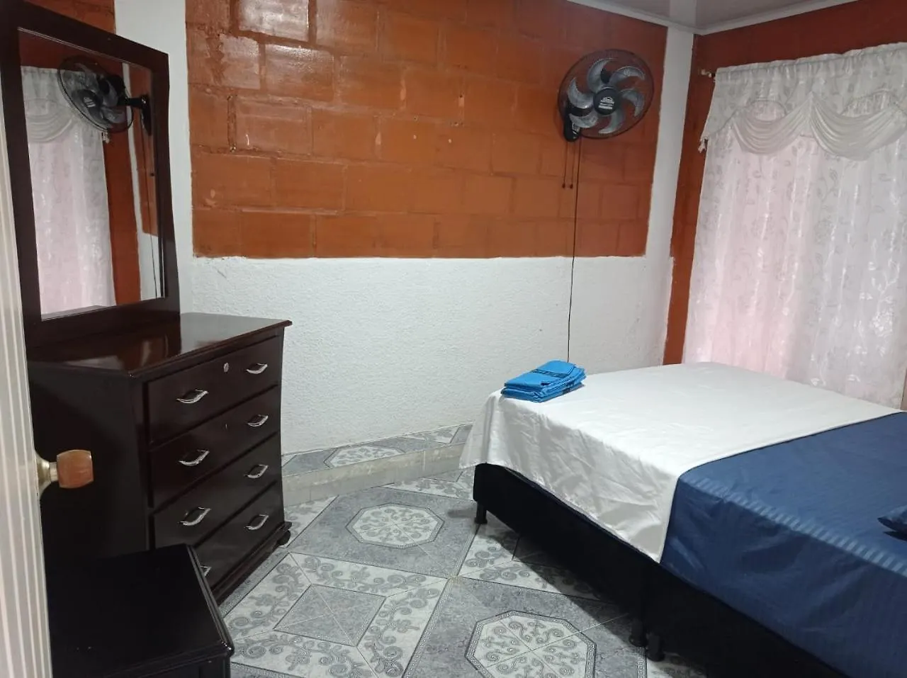 Ferienhaus Acogedora Casa Ideal Para Grupos Grandes Cali